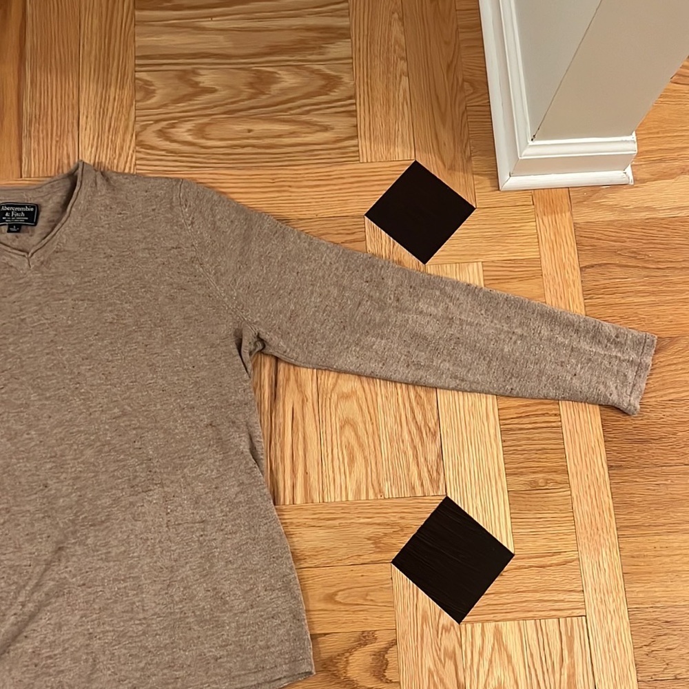 Sweater - Picture 4 of 8